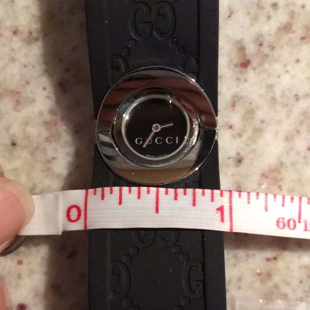 💯% Authentic Gucci “Twirl” Watch - Picture 12 of 12